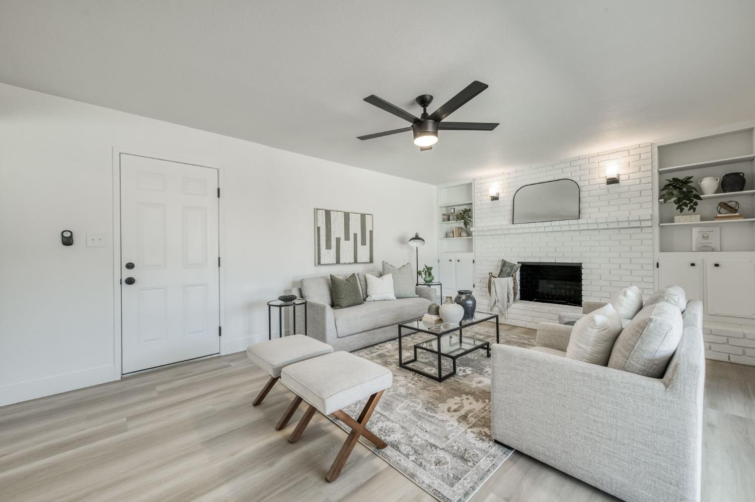 881 E Alluvial, Fresno, CA 93720