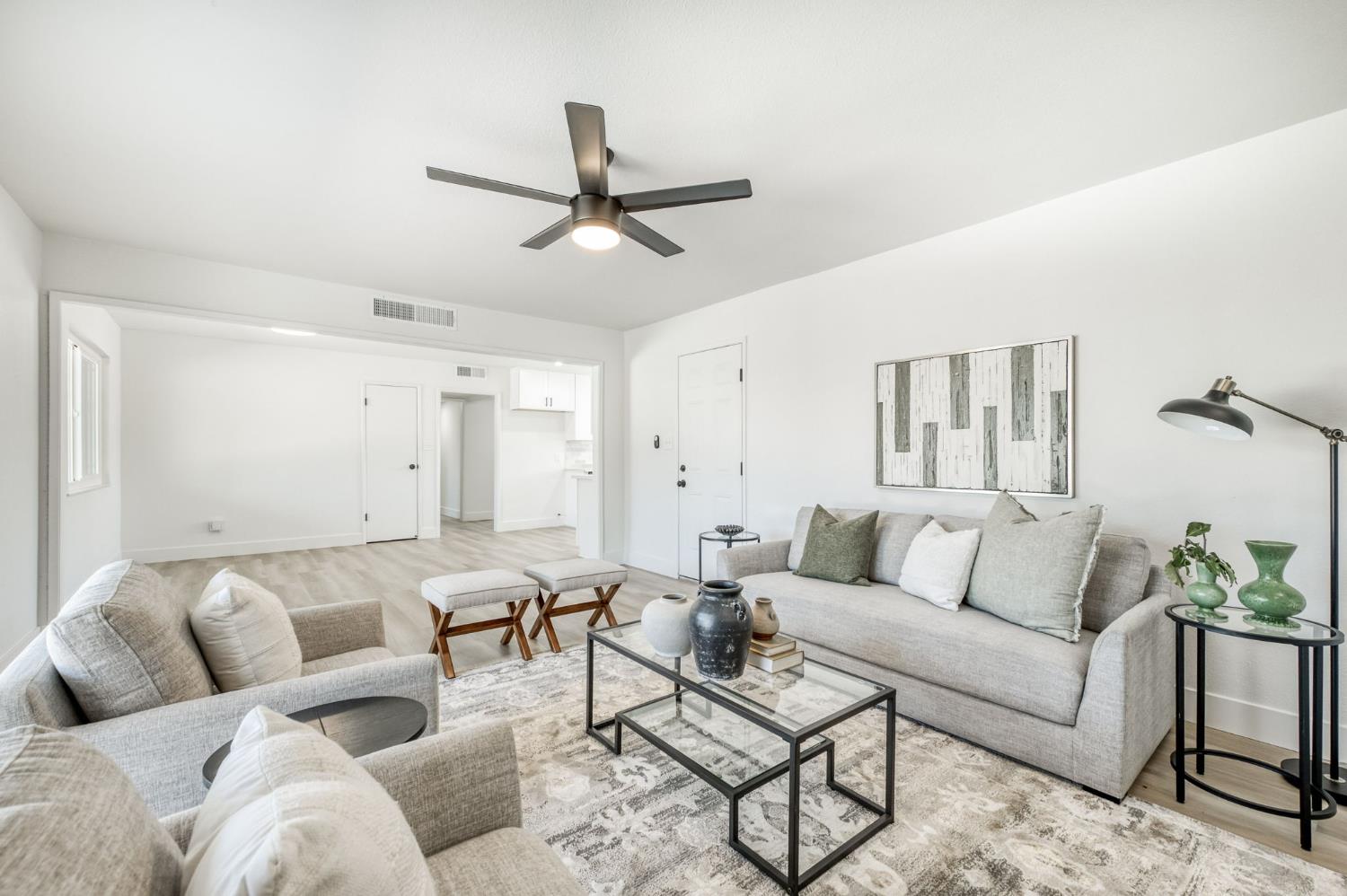 881 E Alluvial, Fresno, CA 93720