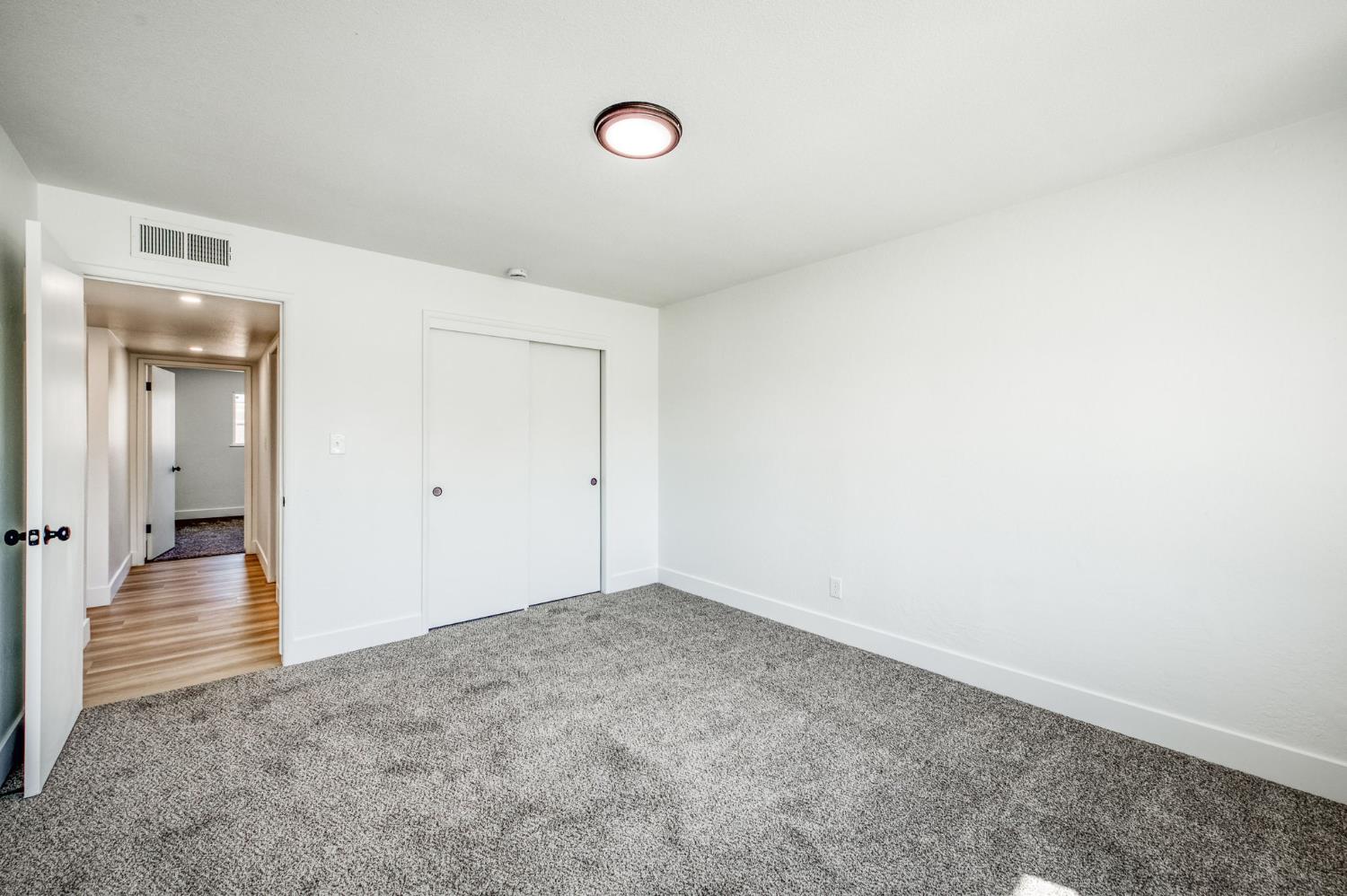 881 E Alluvial, Fresno, CA 93720