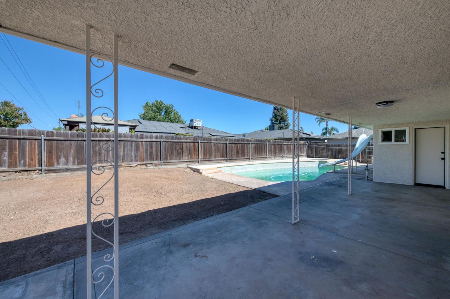 881 E Alluvial, Fresno, CA 93720