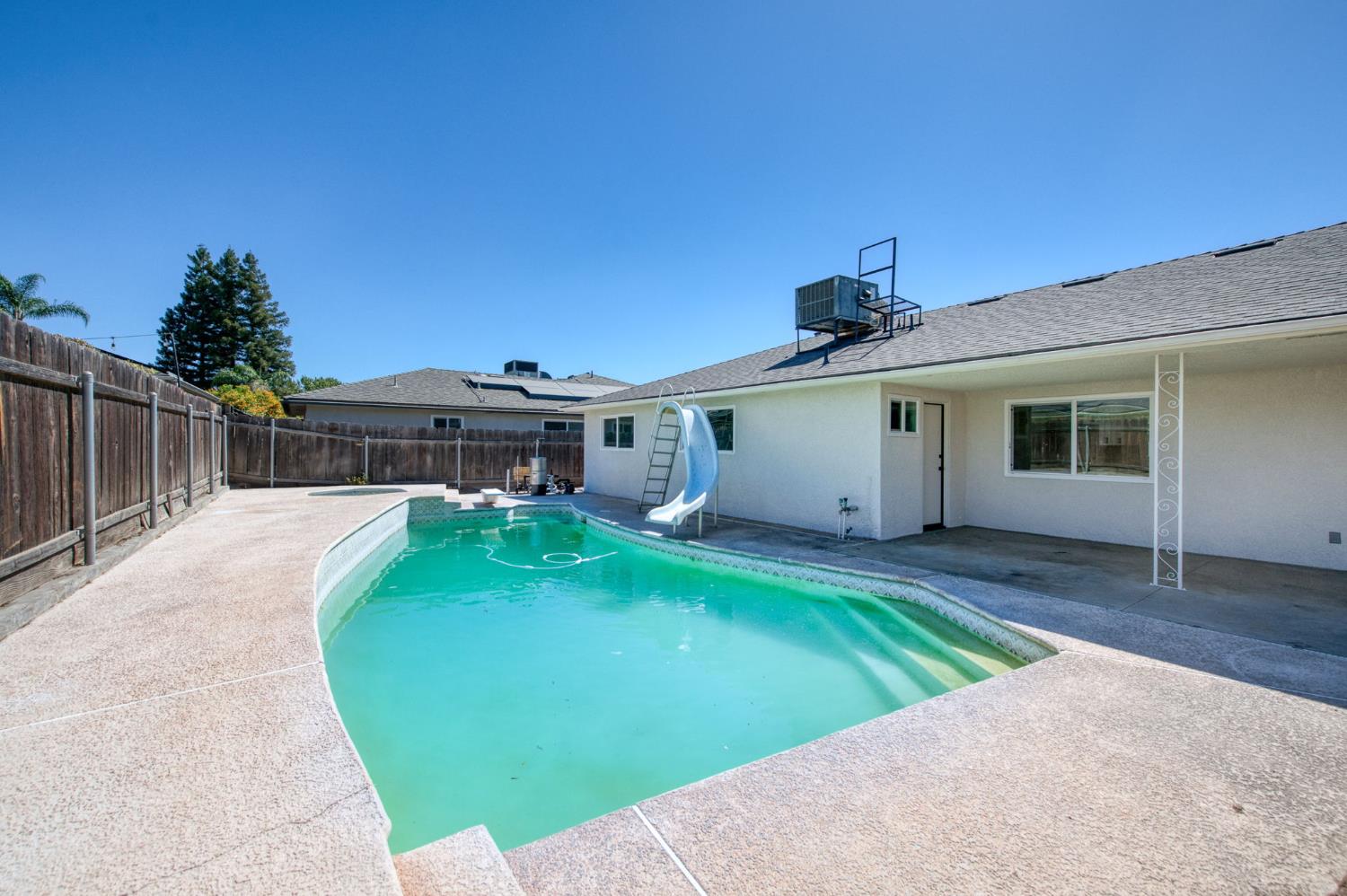 881 E Alluvial, Fresno, CA 93720
