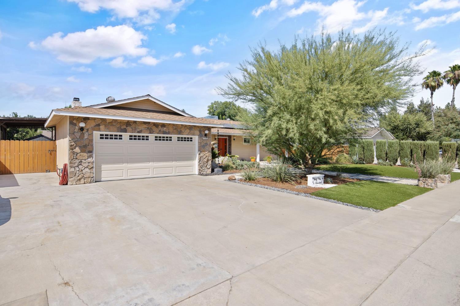 3500 W Hillsdale Ave, Visalia, CA 93291