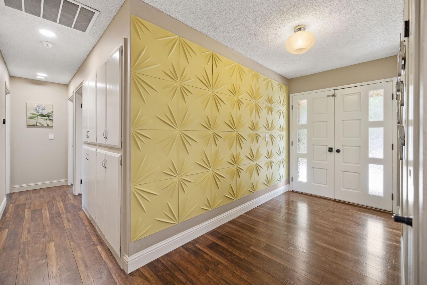 3500 W Hillsdale Ave, Visalia, CA 93291