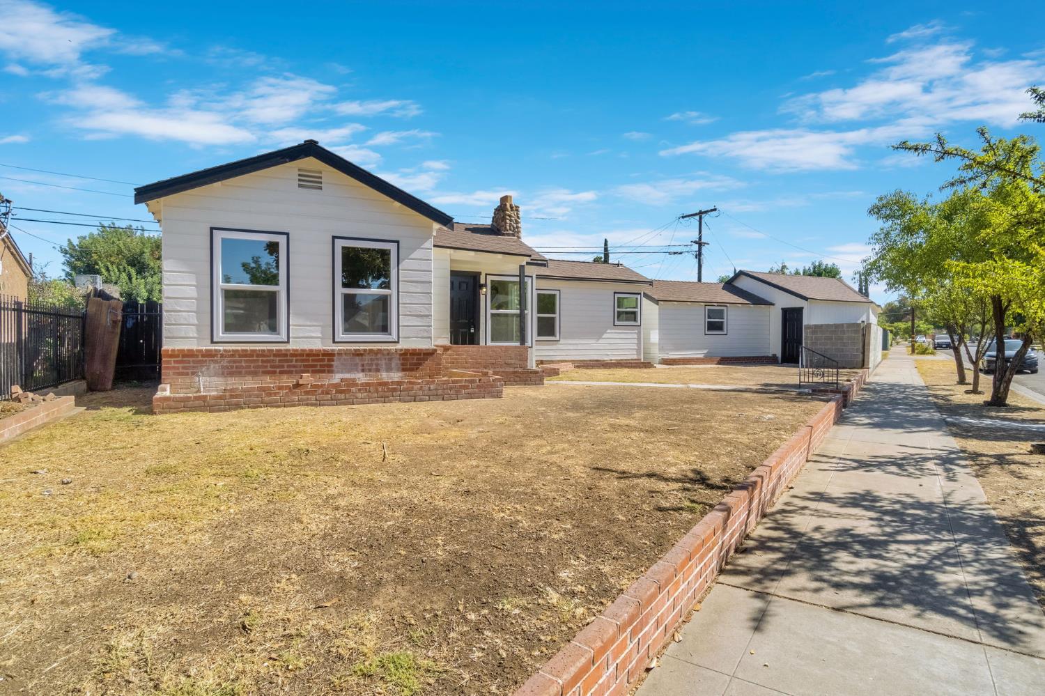 4245 E Ball Ave, Fresno, CA 93702