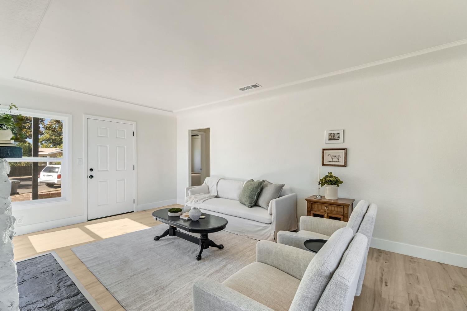 4245 E Ball Ave, Fresno, CA 93702