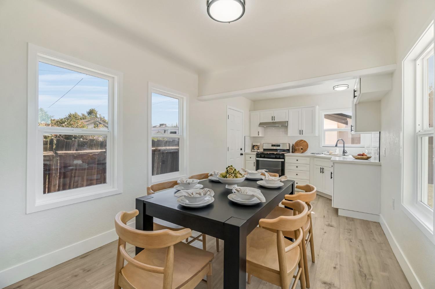 4245 E Ball Ave, Fresno, CA 93702