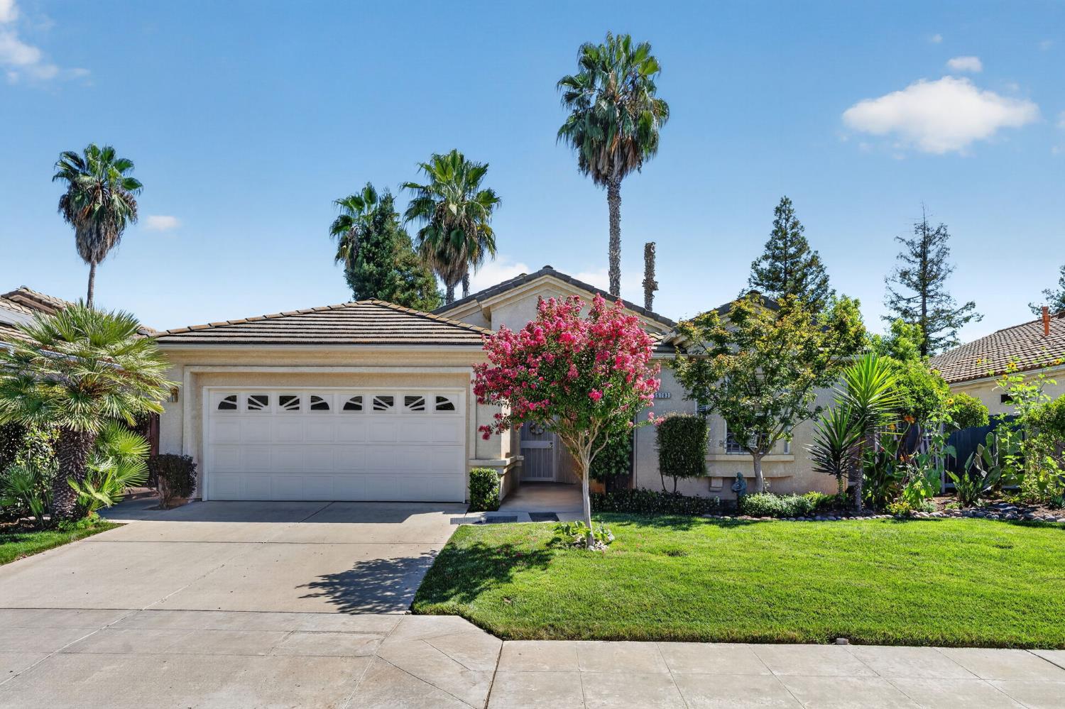 5783 W Decatur Ave, Fresno, CA 93722