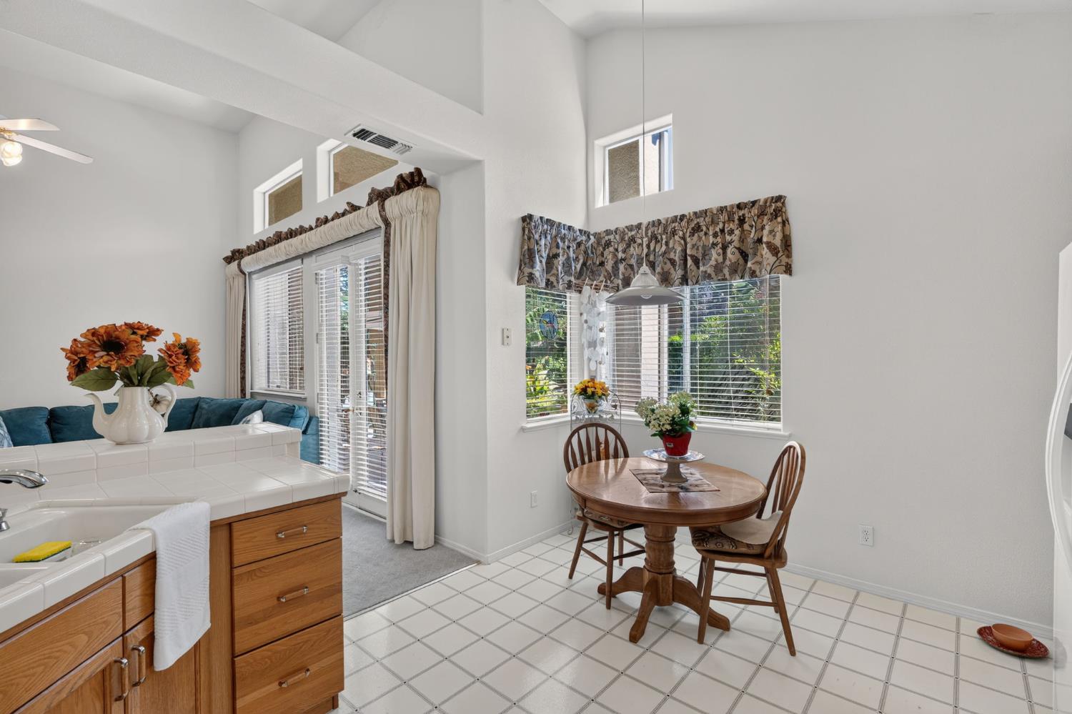 5783 W Decatur Ave, Fresno, CA 93722