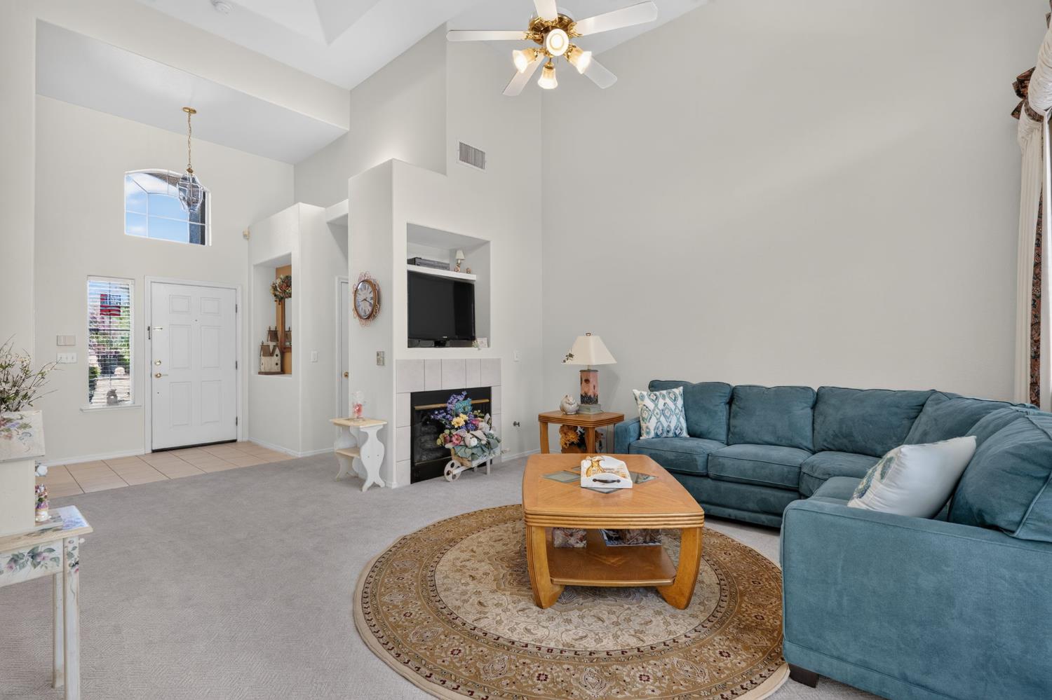 5783 W Decatur Ave, Fresno, CA 93722