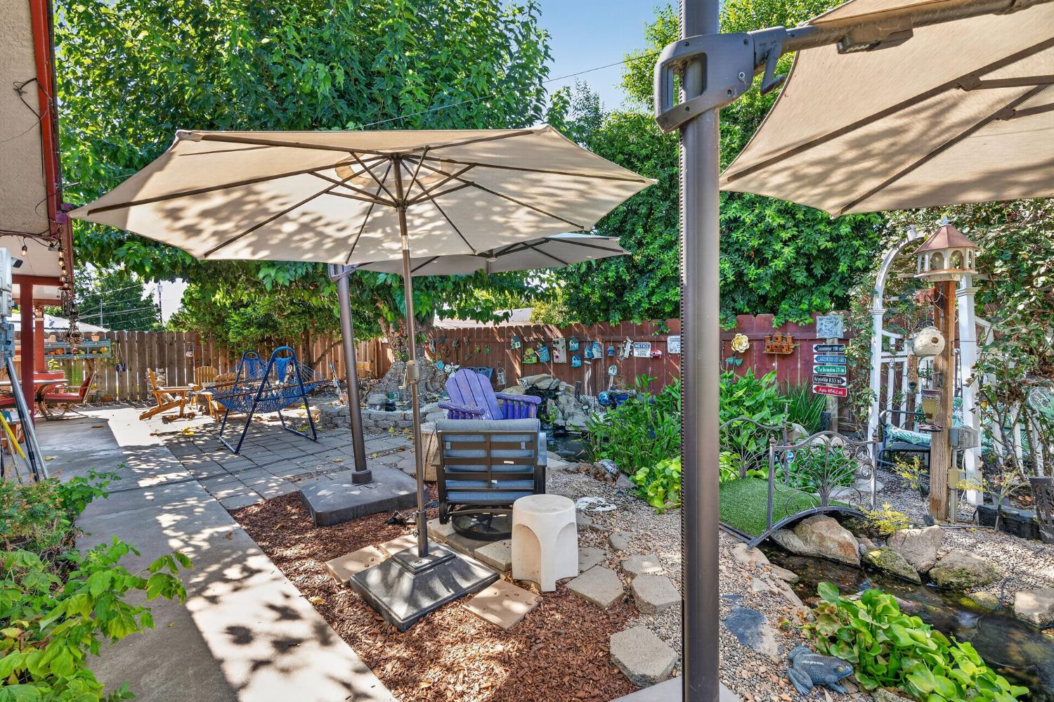 4553 E Redlands Ave, Fresno, CA 93726