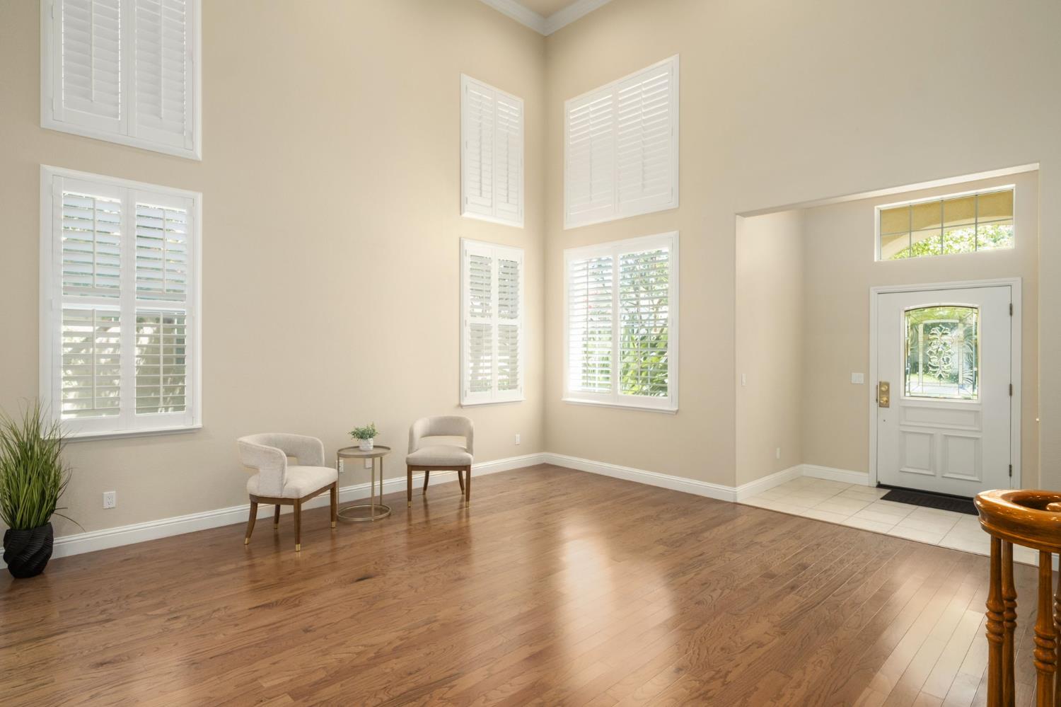 2888 W Kensington Ln, Fresno, CA 93711
