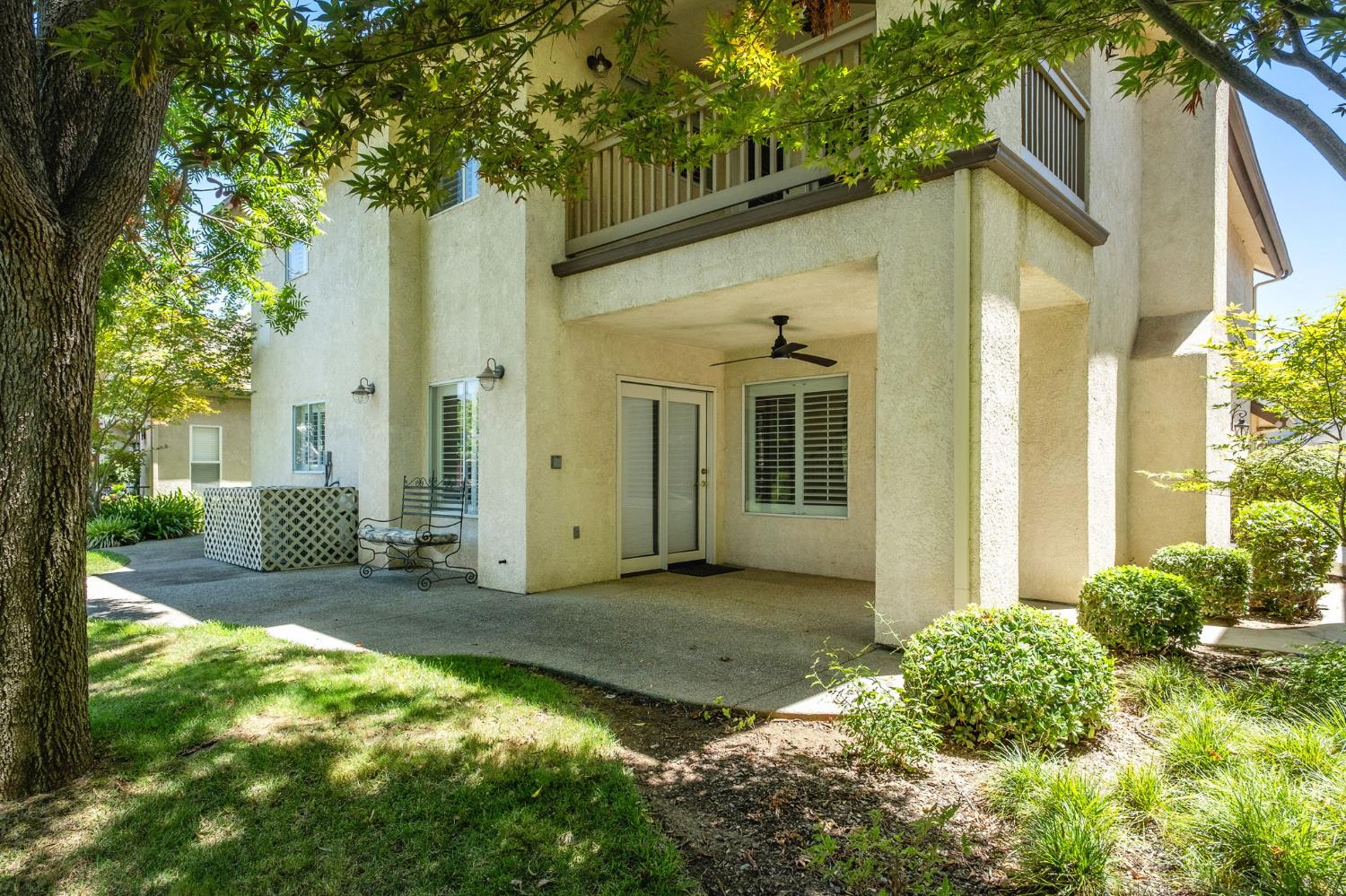 2888 W Kensington Ln, Fresno, CA 93711