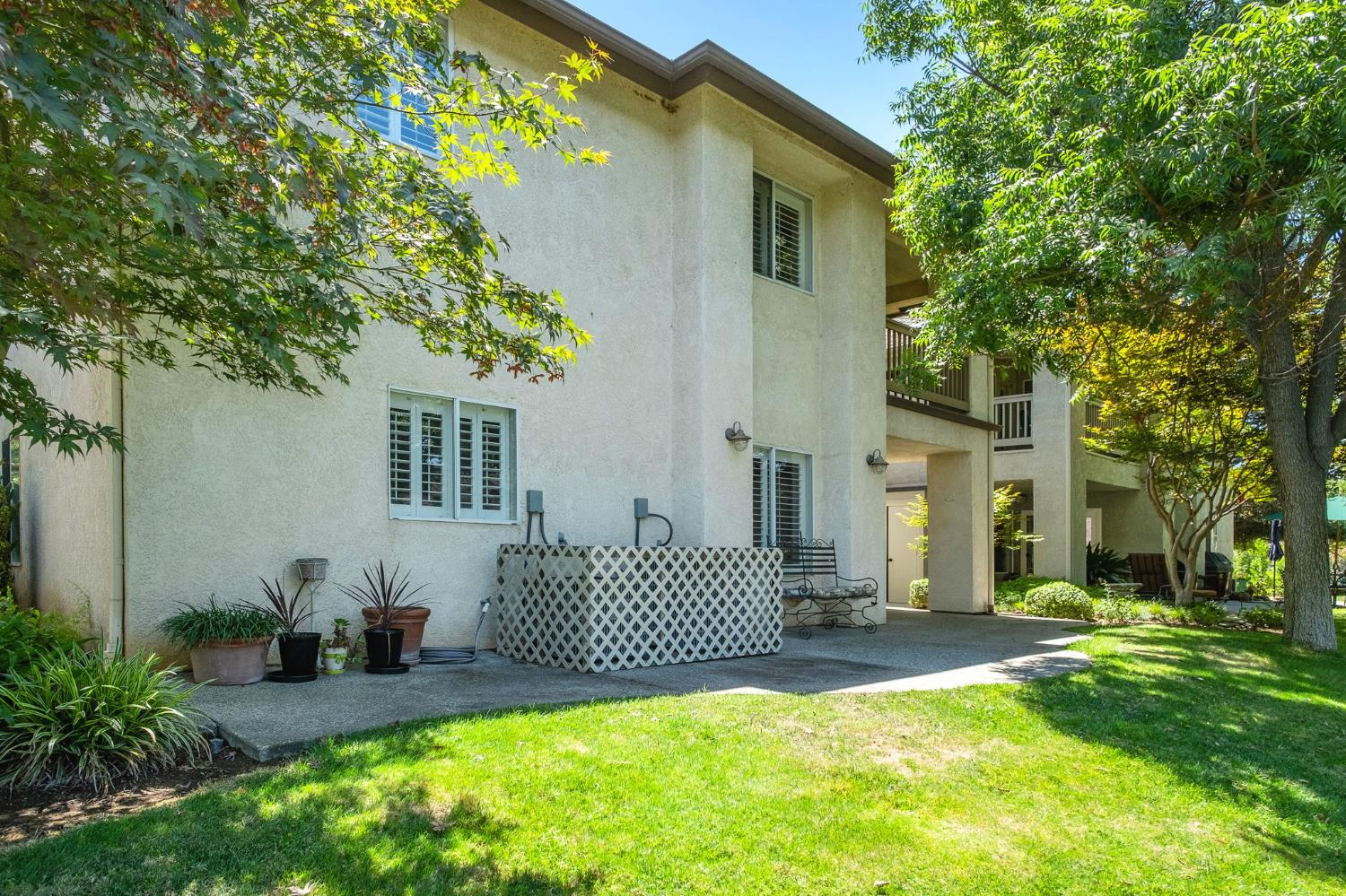 2888 W Kensington Ln, Fresno, CA 93711