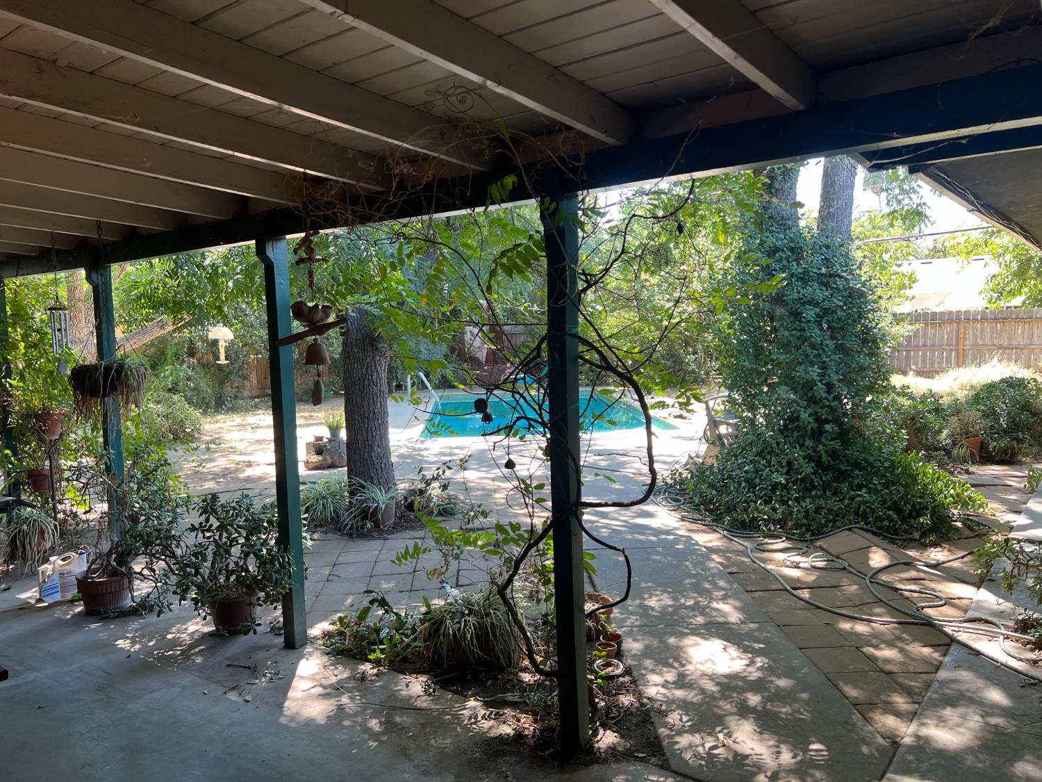 5493 N Roosevelt, Fresno, CA 93704