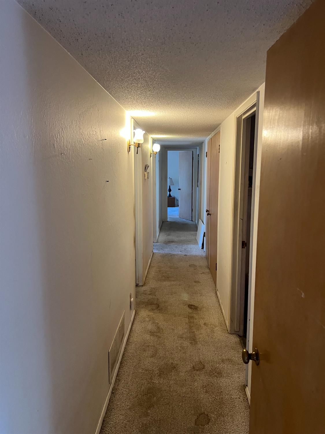 5493 N Roosevelt, Fresno, CA 93704