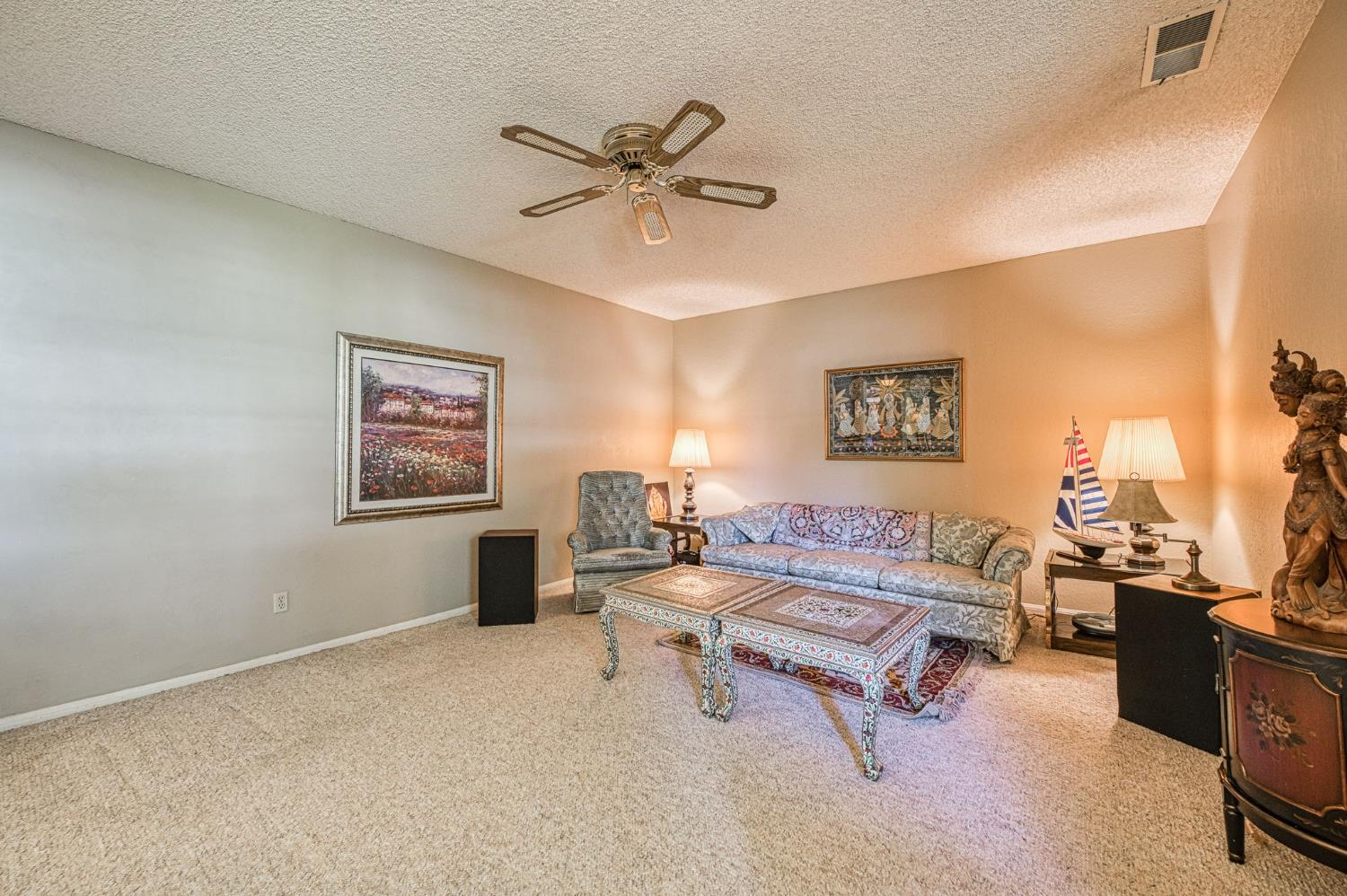 2677 W Wrenwood Ave, Fresno, CA 93711