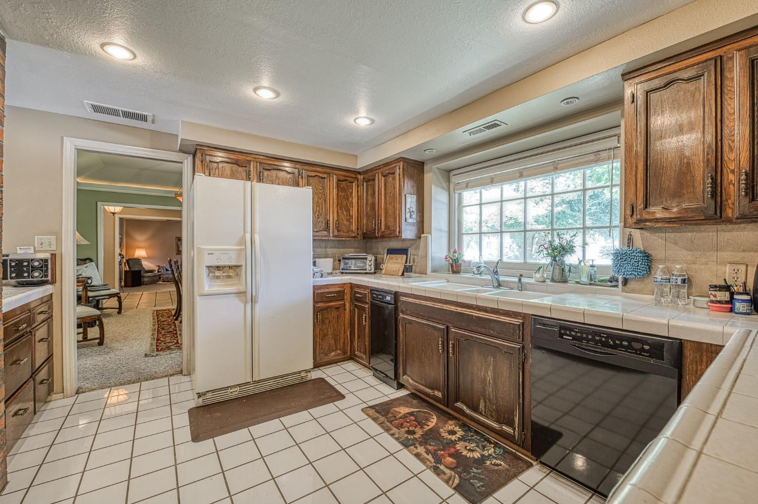2677 W Wrenwood Ave, Fresno, CA 93711