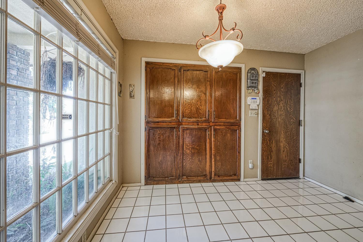 2677 W Wrenwood Ave, Fresno, CA 93711