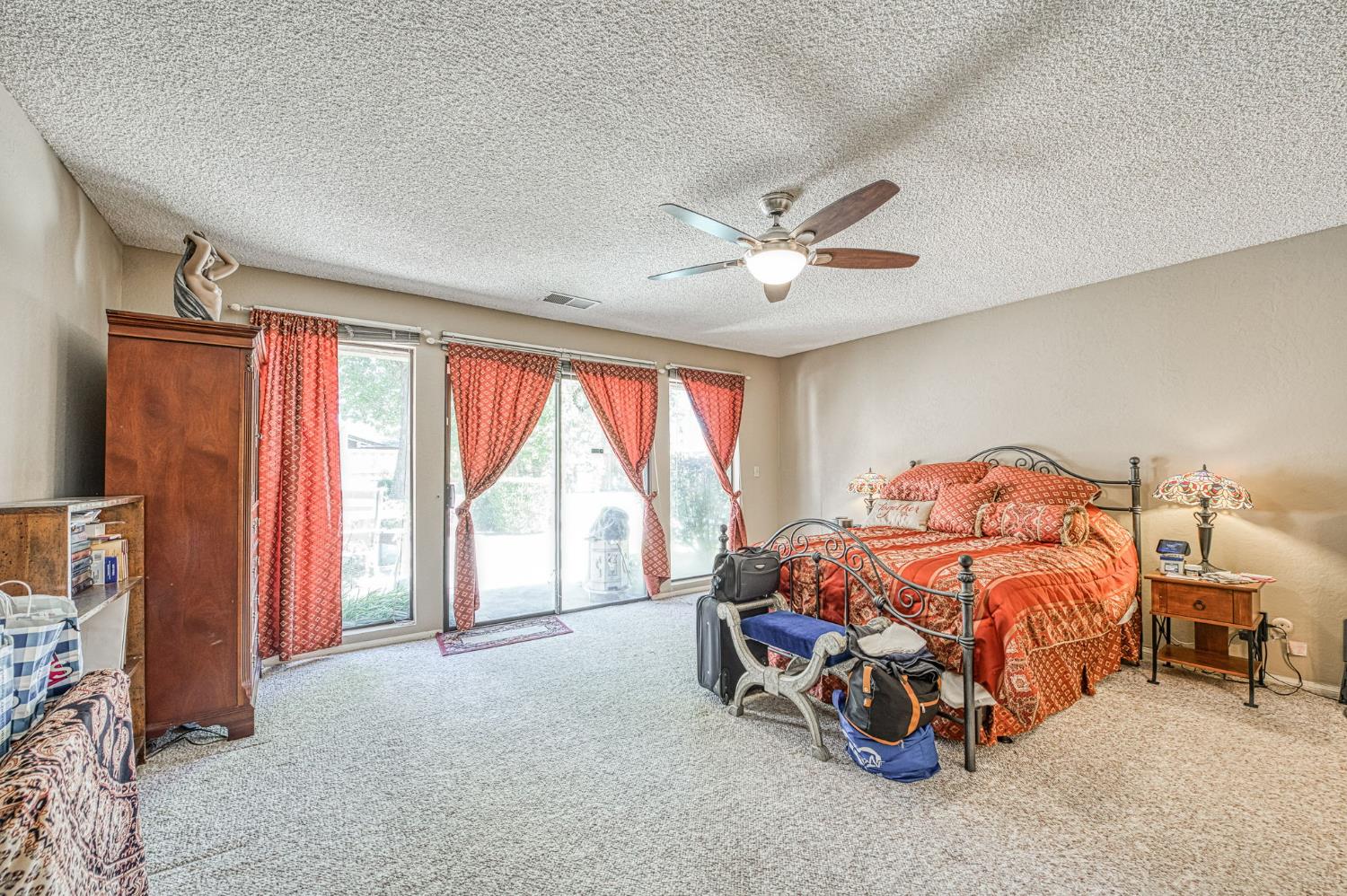 2677 W Wrenwood Ave, Fresno, CA 93711