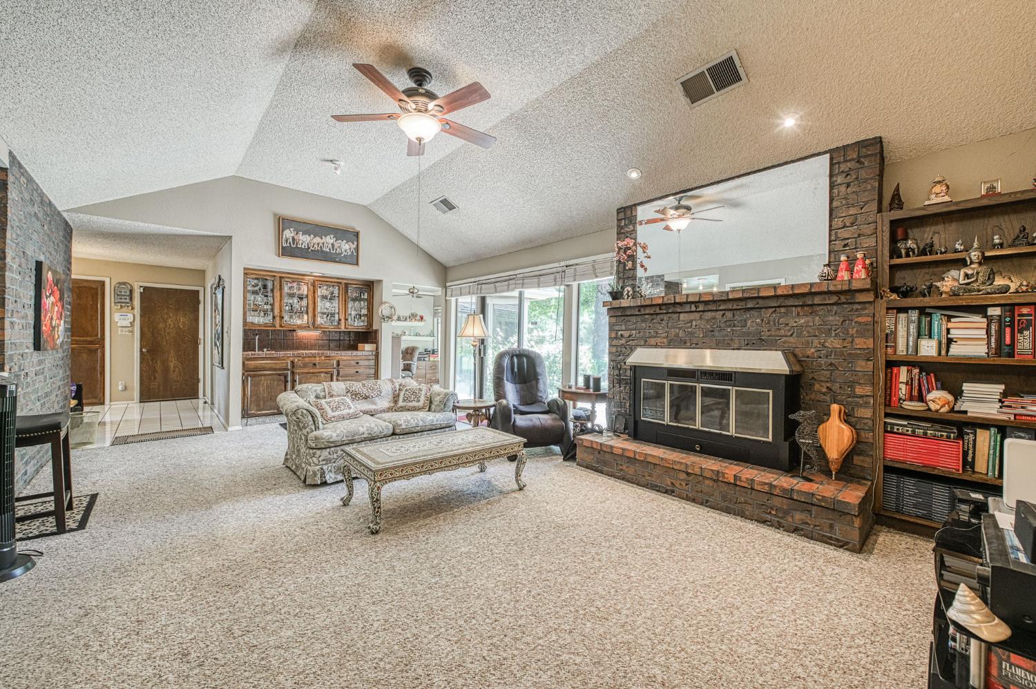 2677 W Wrenwood Ave, Fresno, CA 93711