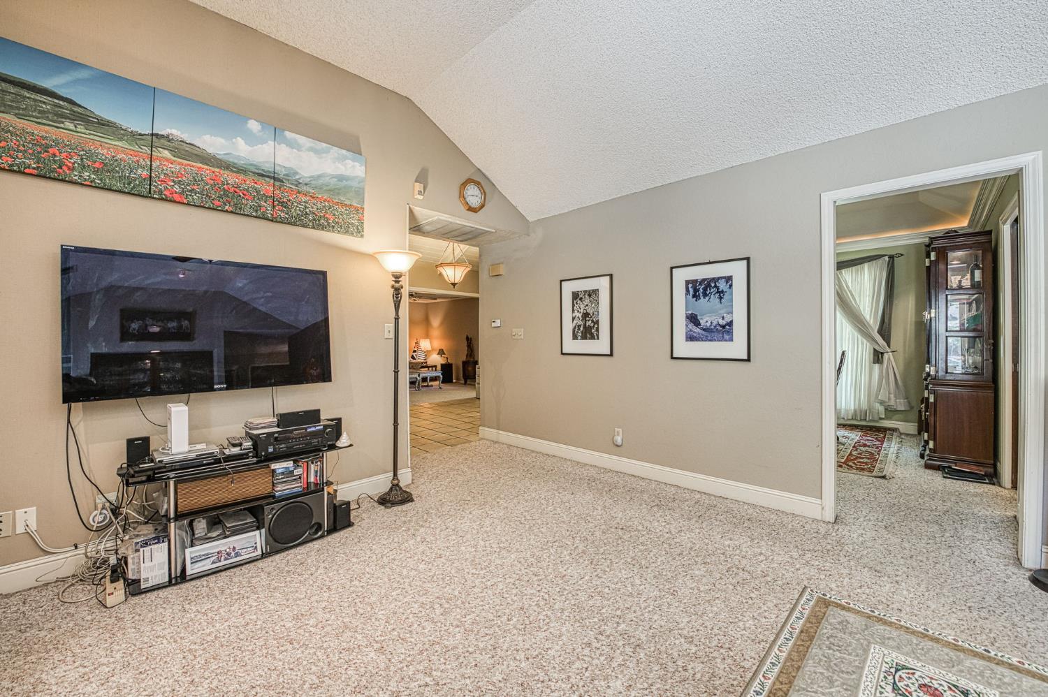 2677 W Wrenwood Ave, Fresno, CA 93711