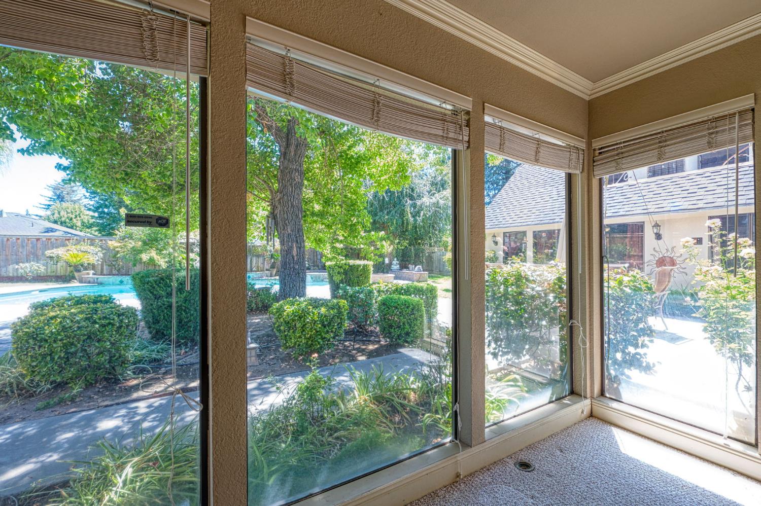 2677 W Wrenwood Ave, Fresno, CA 93711