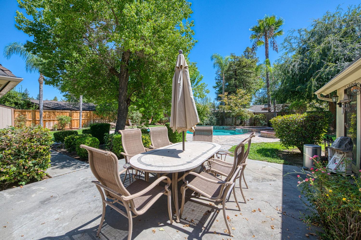 2677 W Wrenwood Ave, Fresno, CA 93711