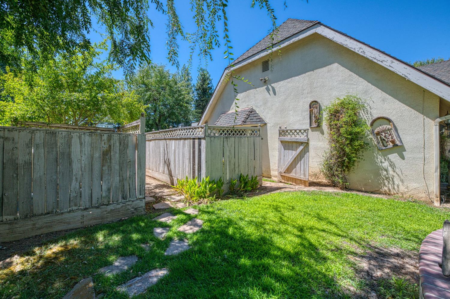 2677 W Wrenwood Ave, Fresno, CA 93711