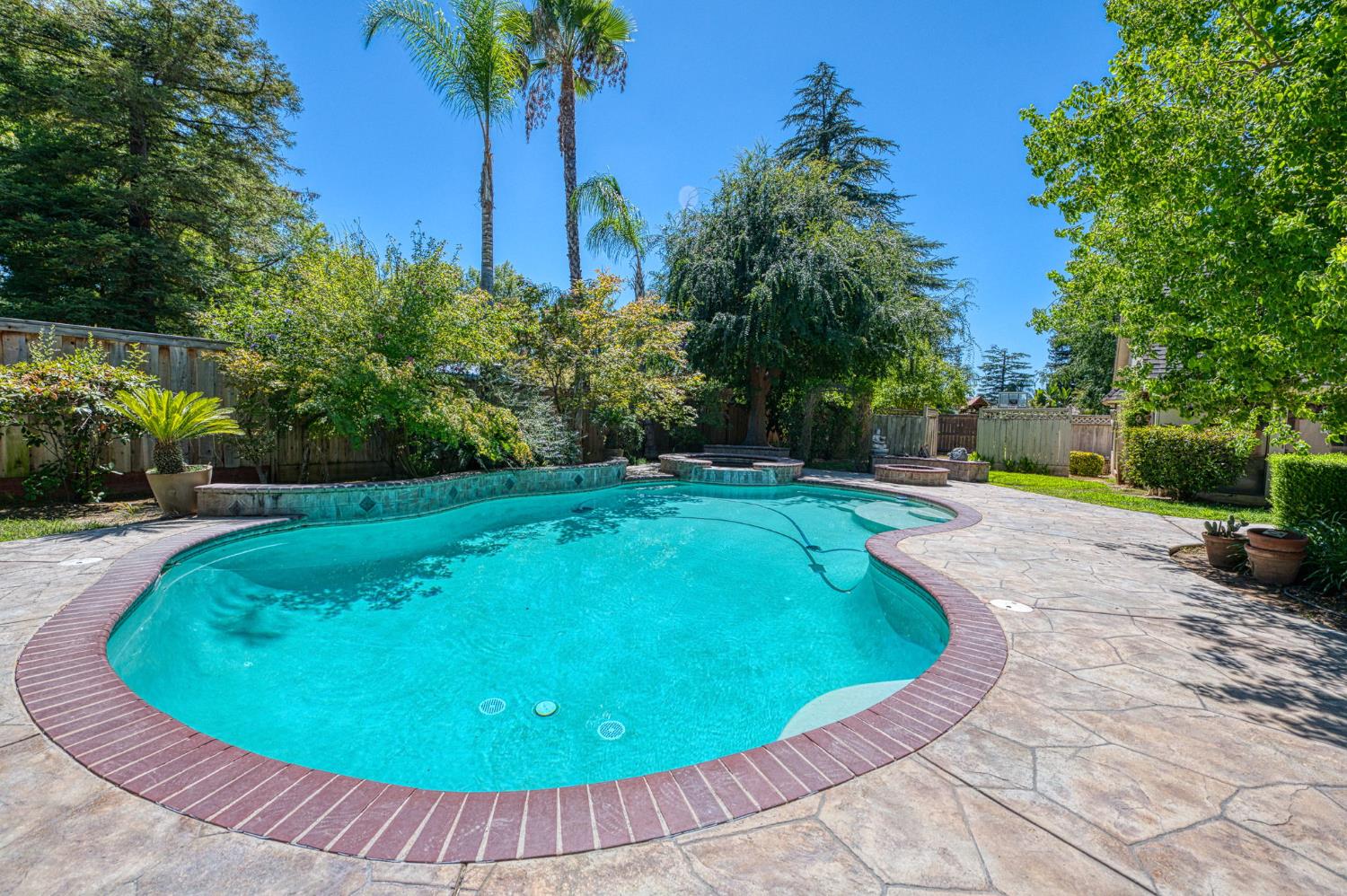 2677 W Wrenwood Ave, Fresno, CA 93711