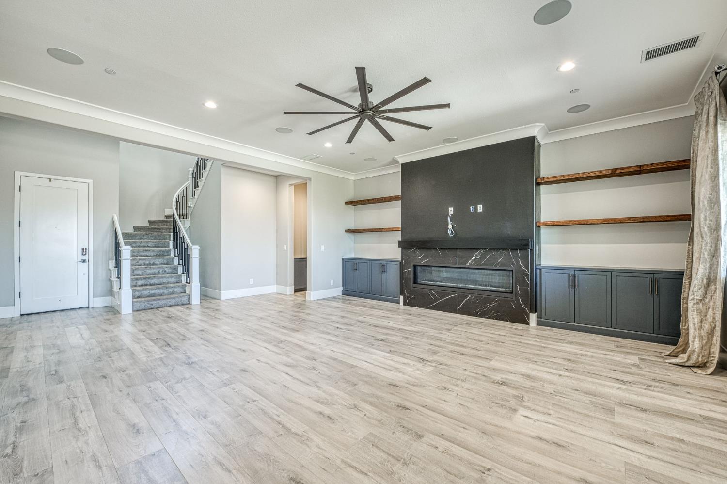 4721 Overstone Ave, Madera, CA 93636