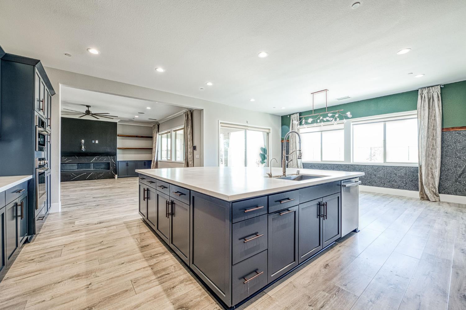 4721 Overstone Ave, Madera, CA 93636