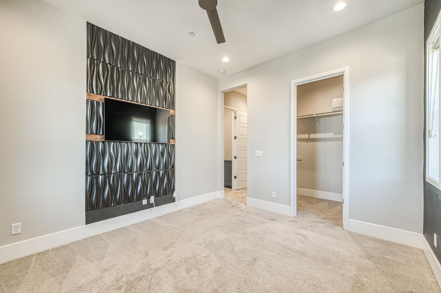 4721 Overstone Ave, Madera, CA 93636