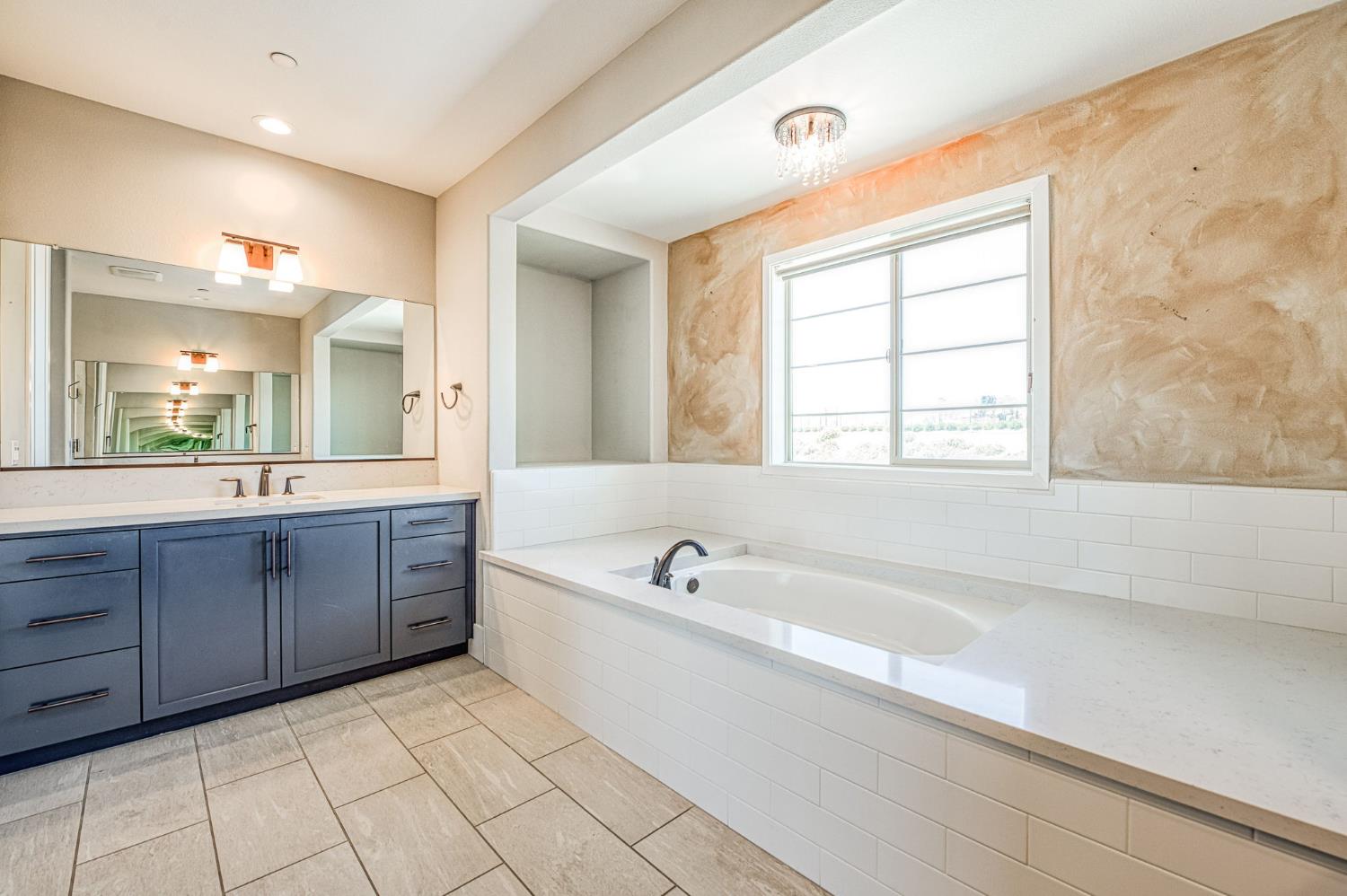4721 Overstone Ave, Madera, CA 93636