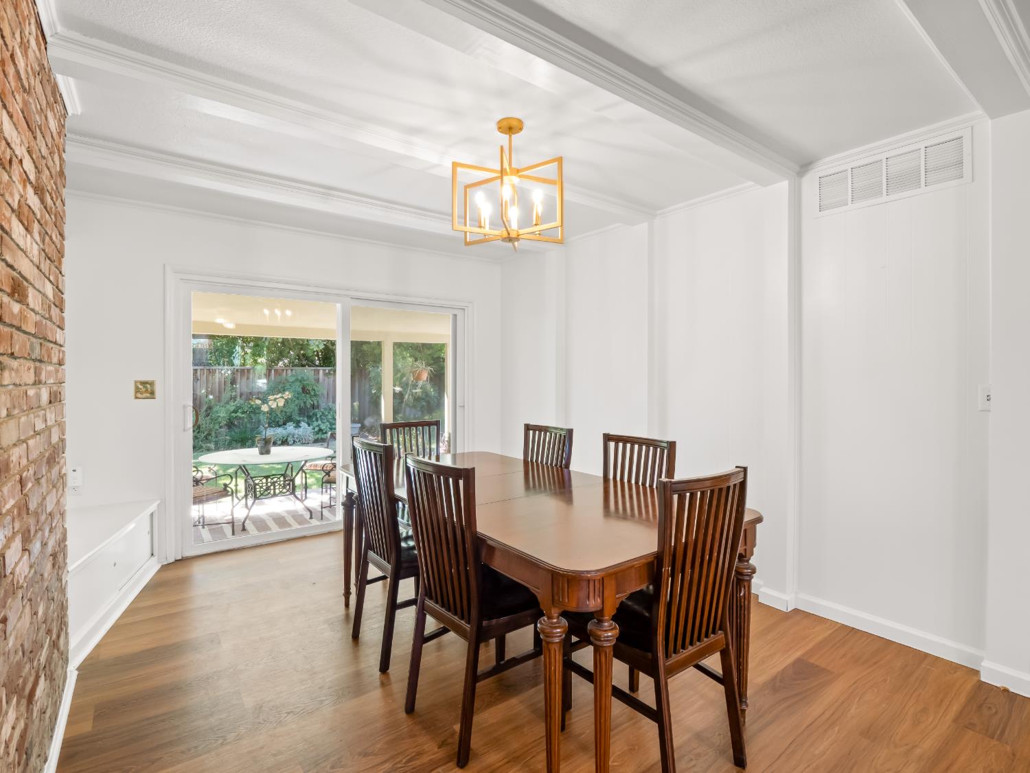 1486 W Roberts Ave, Fresno, CA 93711