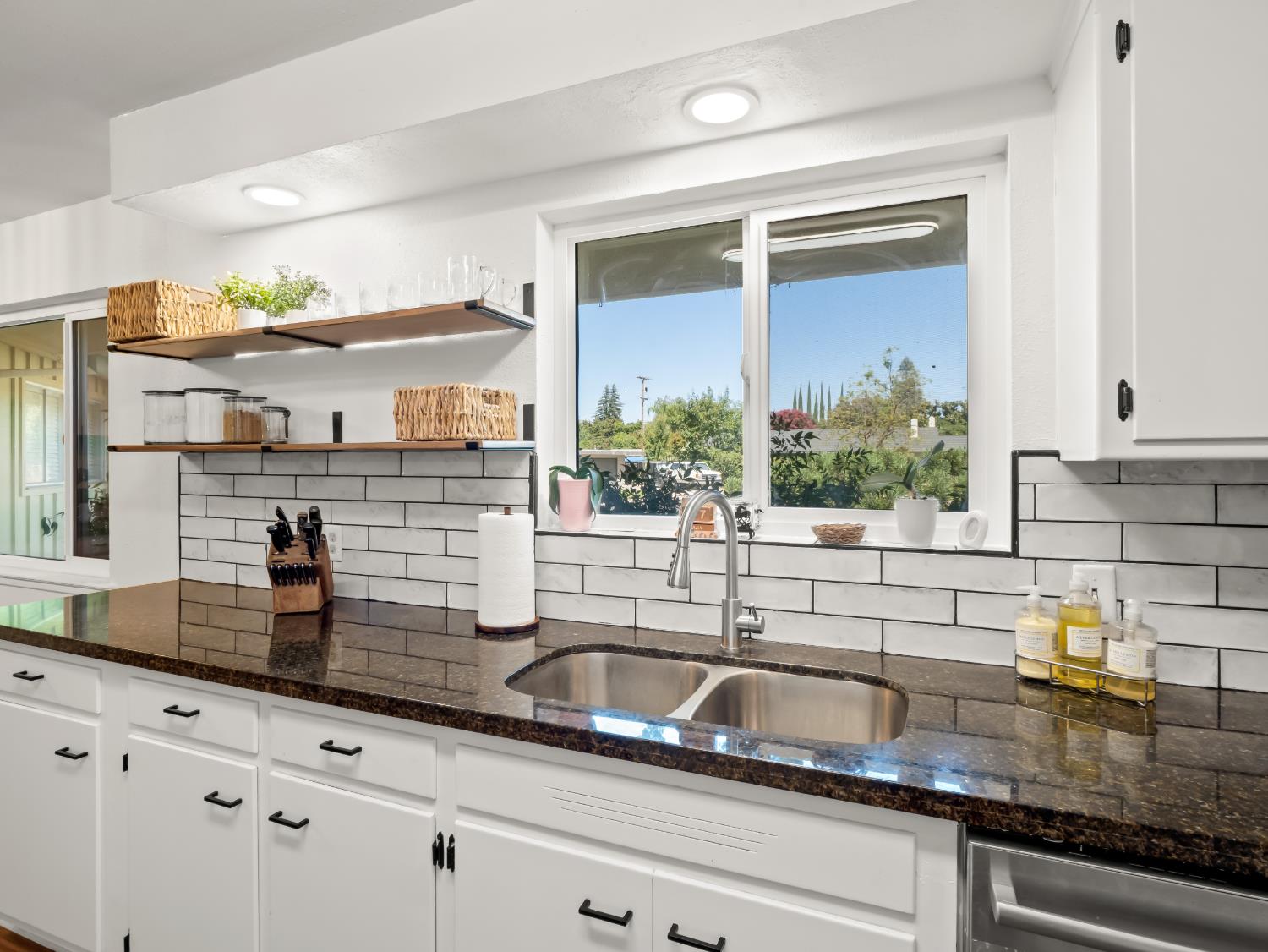 1486 W Roberts Ave, Fresno, CA 93711