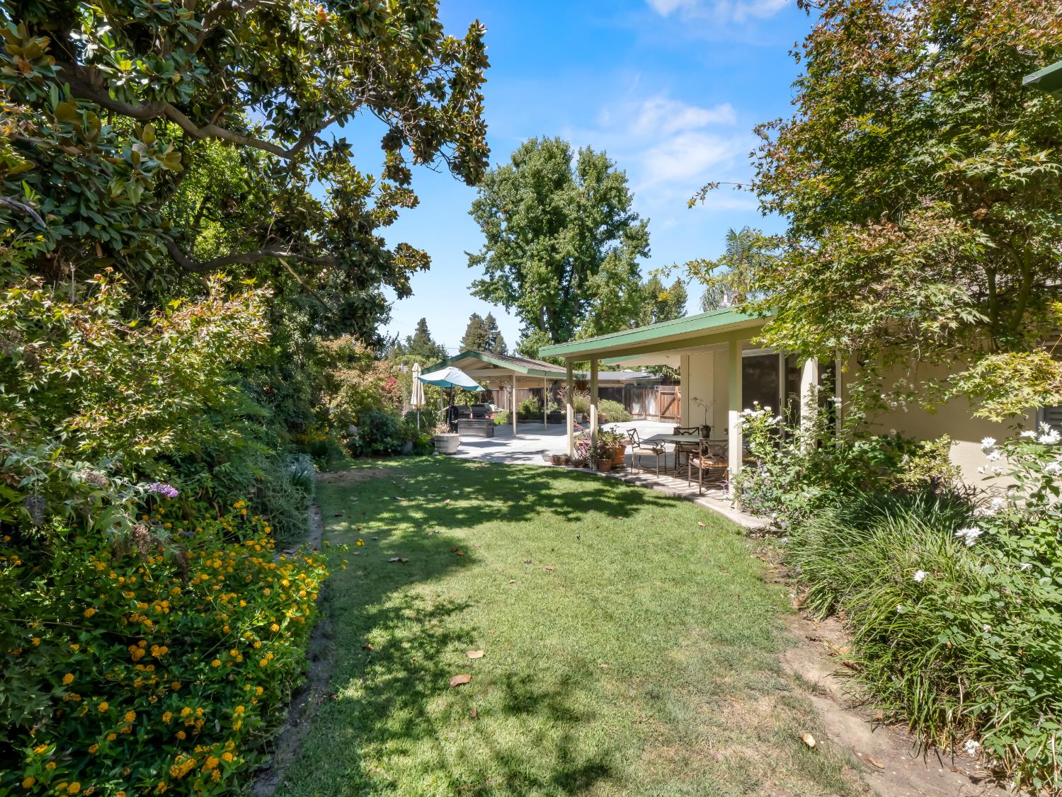 1486 W Roberts Ave, Fresno, CA 93711