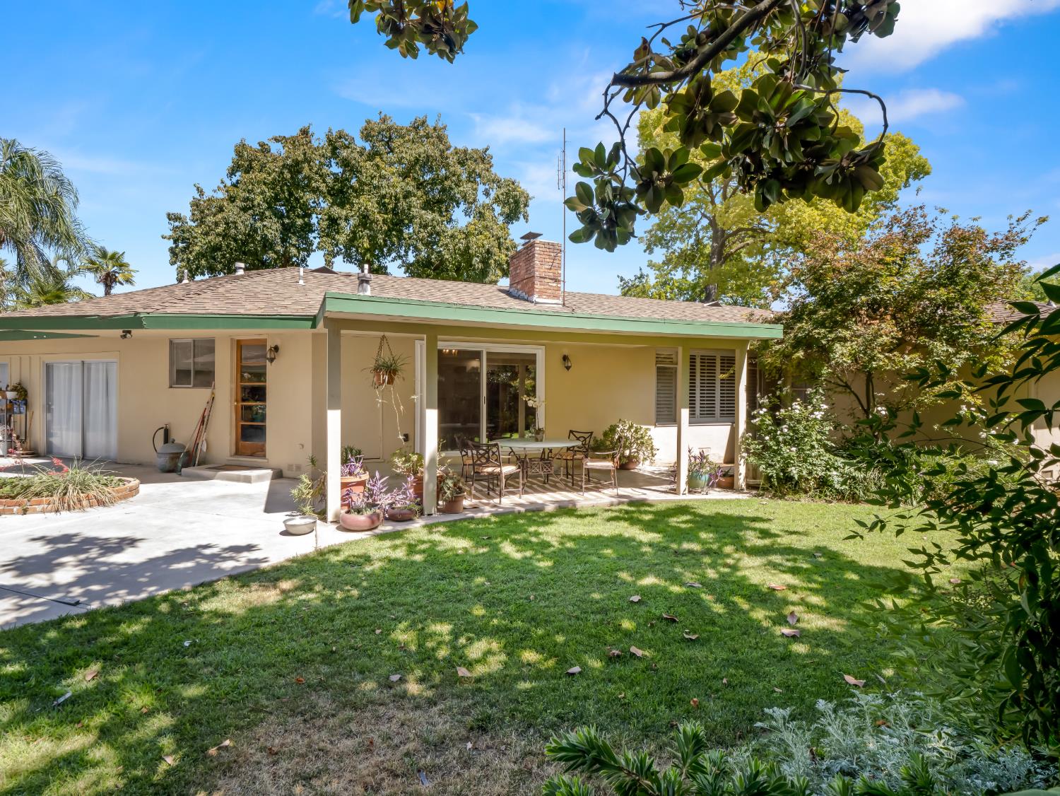 1486 W Roberts Ave, Fresno, CA 93711