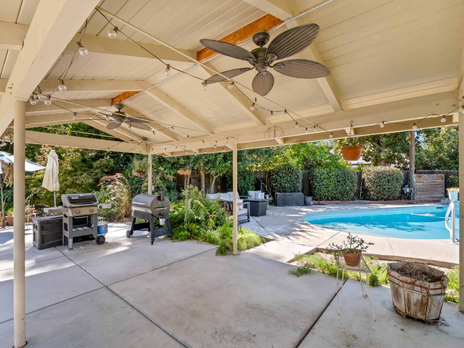 1486 W Roberts Ave, Fresno, CA 93711