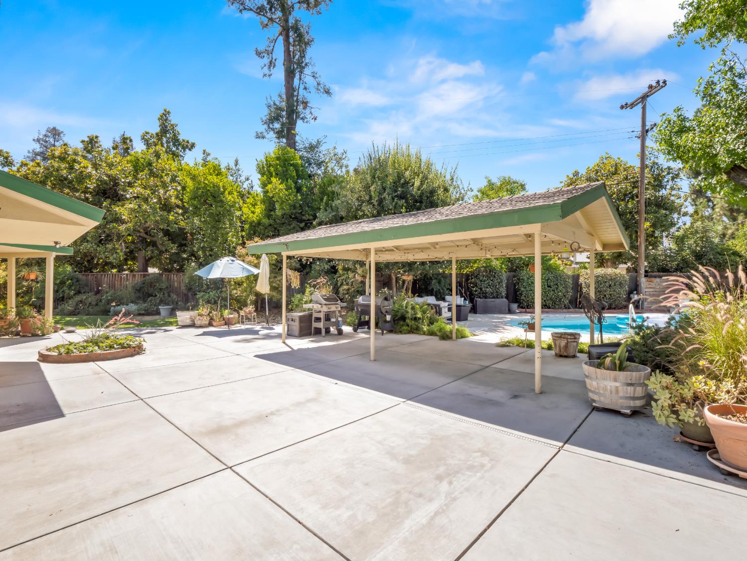 1486 W Roberts Ave, Fresno, CA 93711