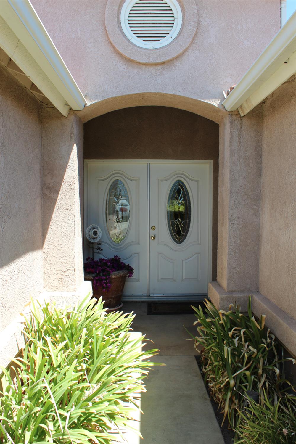 229 Lake St, Kingsburg, CA 93631