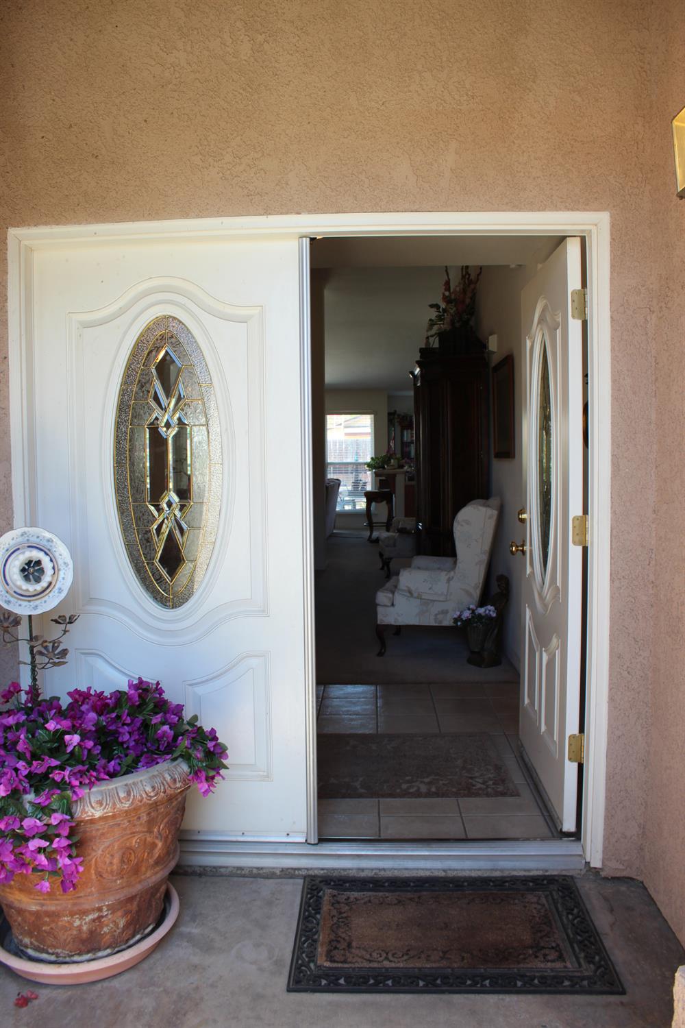 229 Lake St, Kingsburg, CA 93631