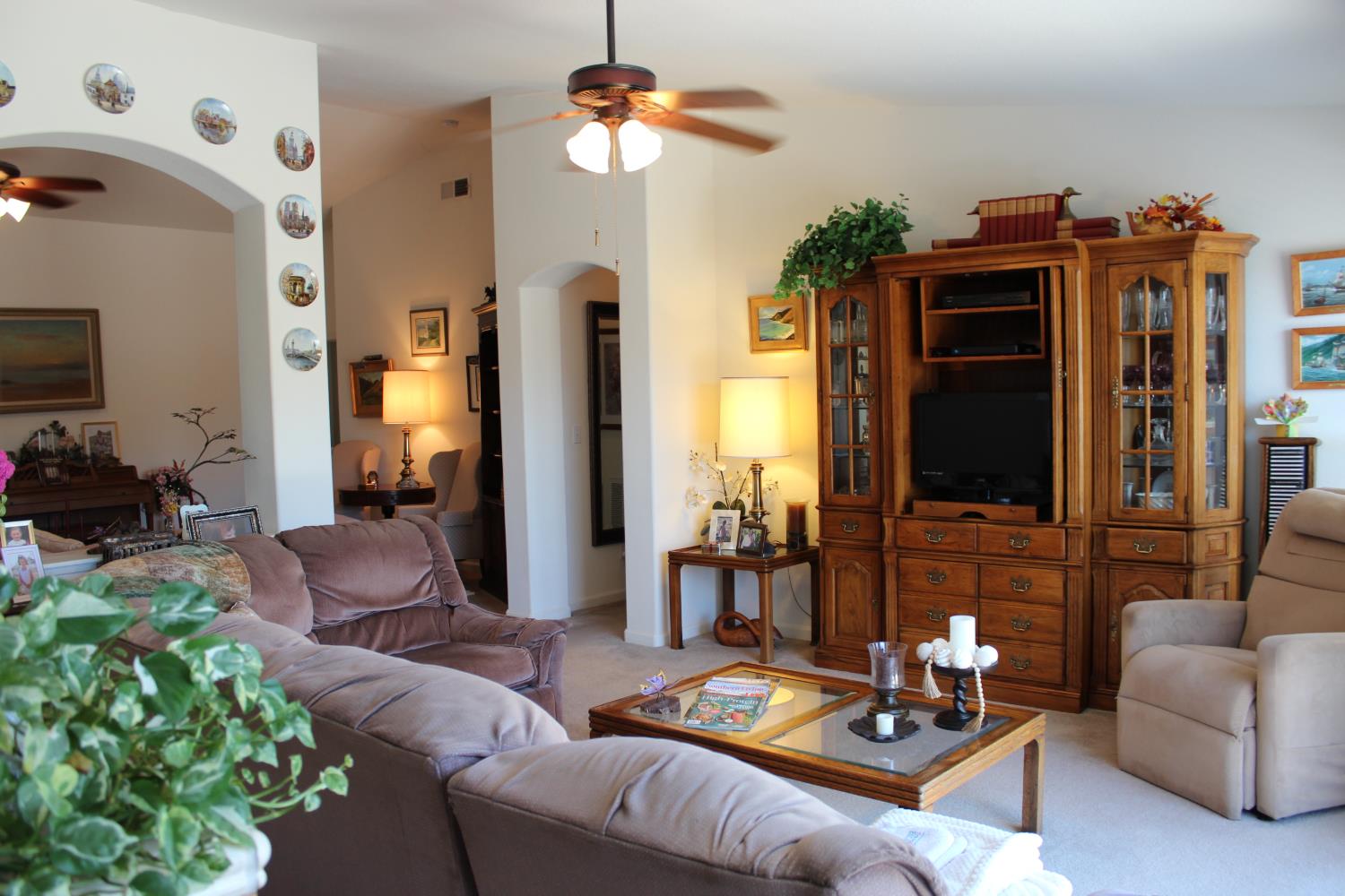 229 Lake St, Kingsburg, CA 93631