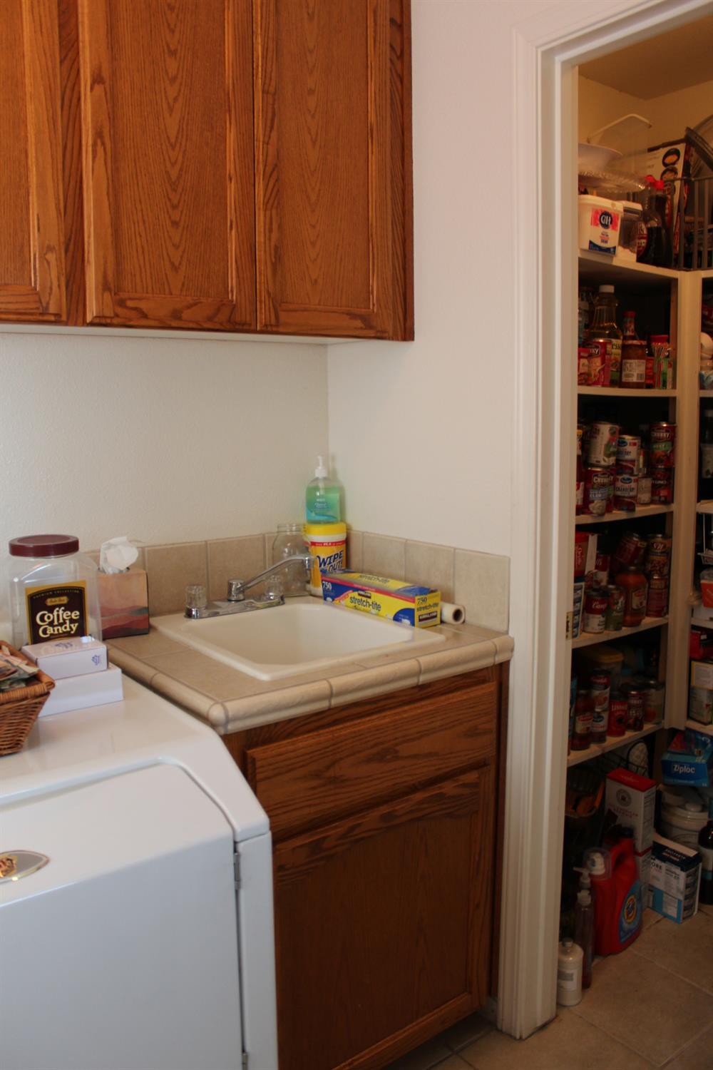 229 Lake St, Kingsburg, CA 93631