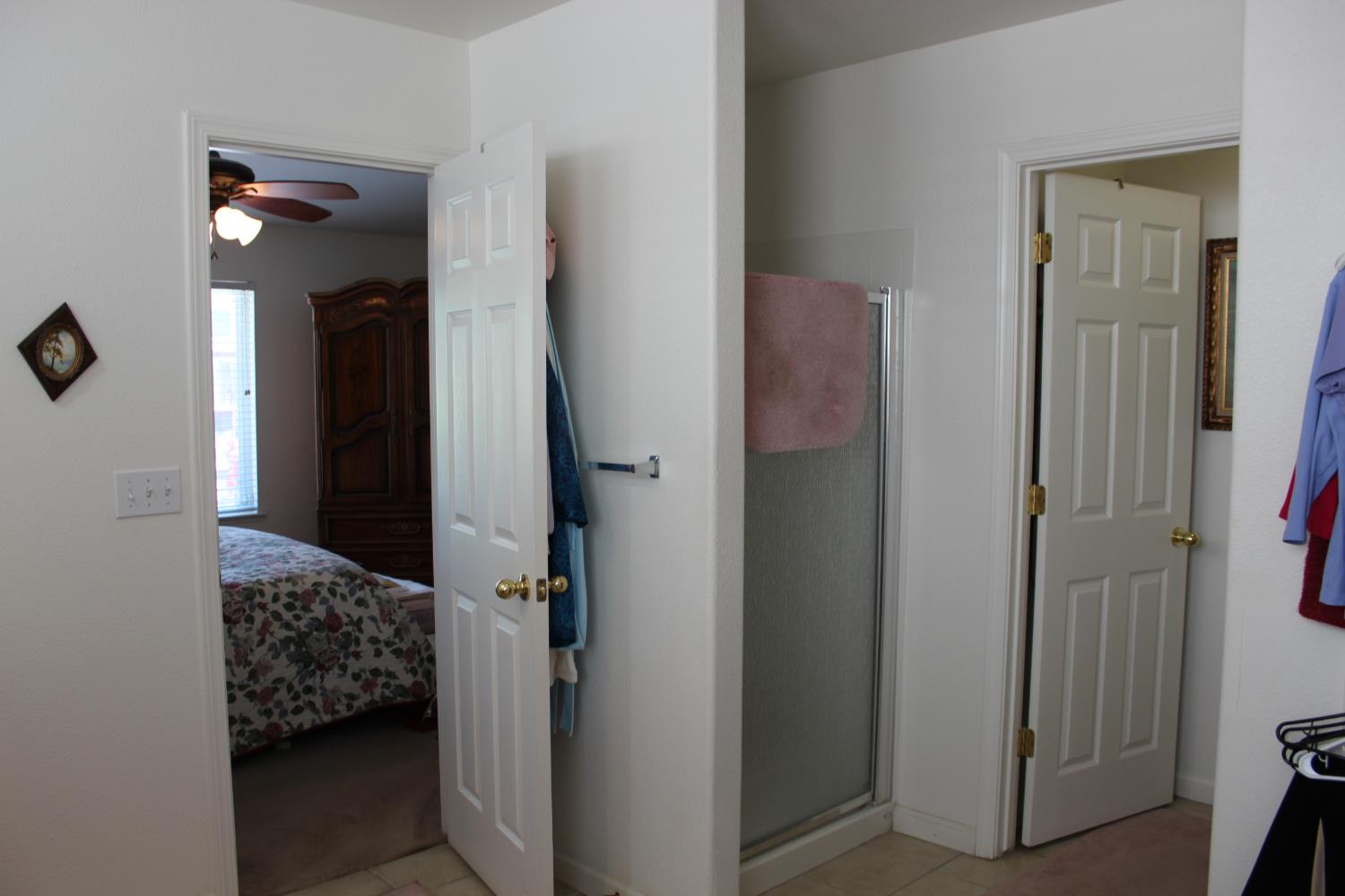 229 Lake St, Kingsburg, CA 93631