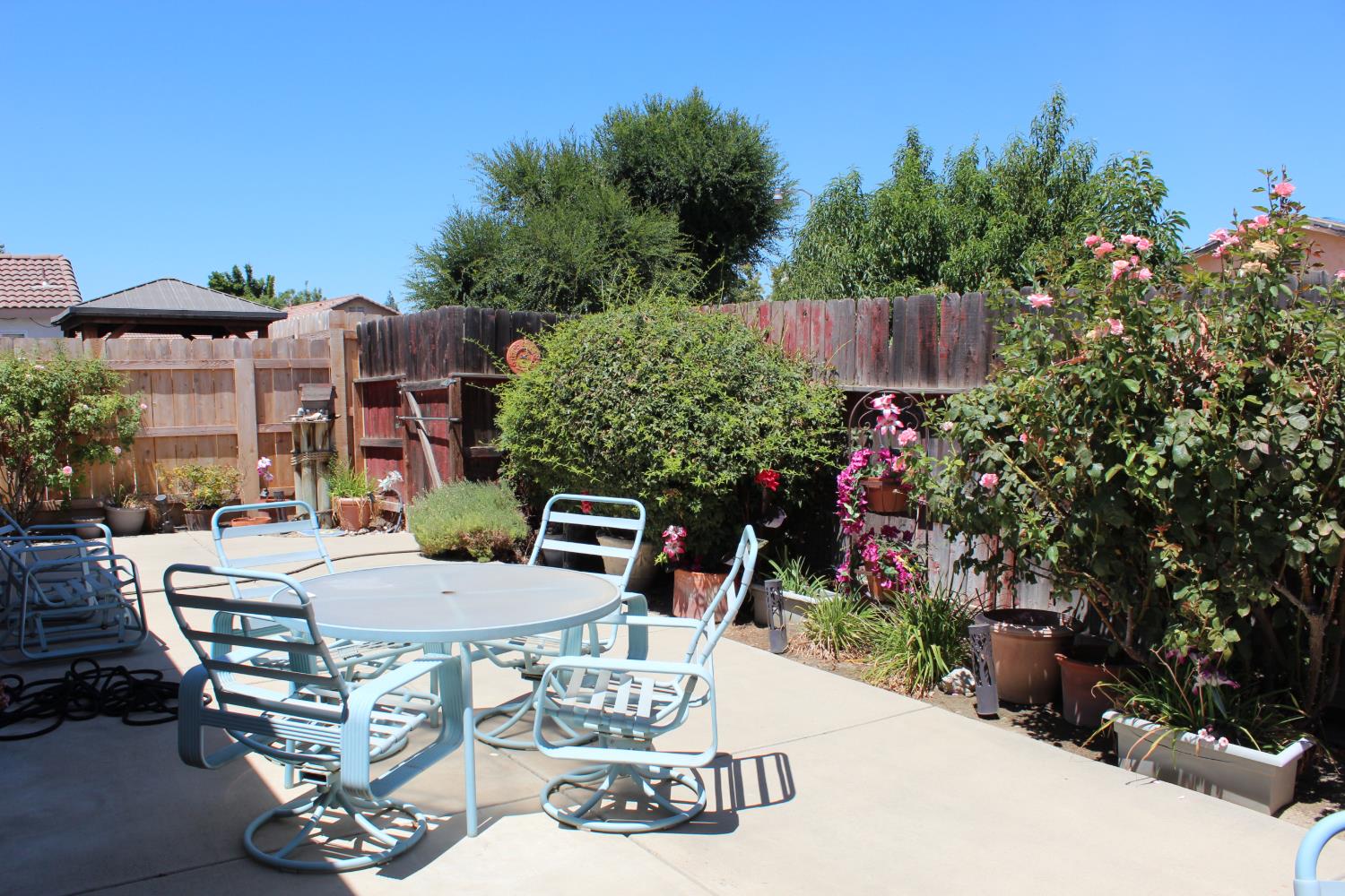 229 Lake St, Kingsburg, CA 93631
