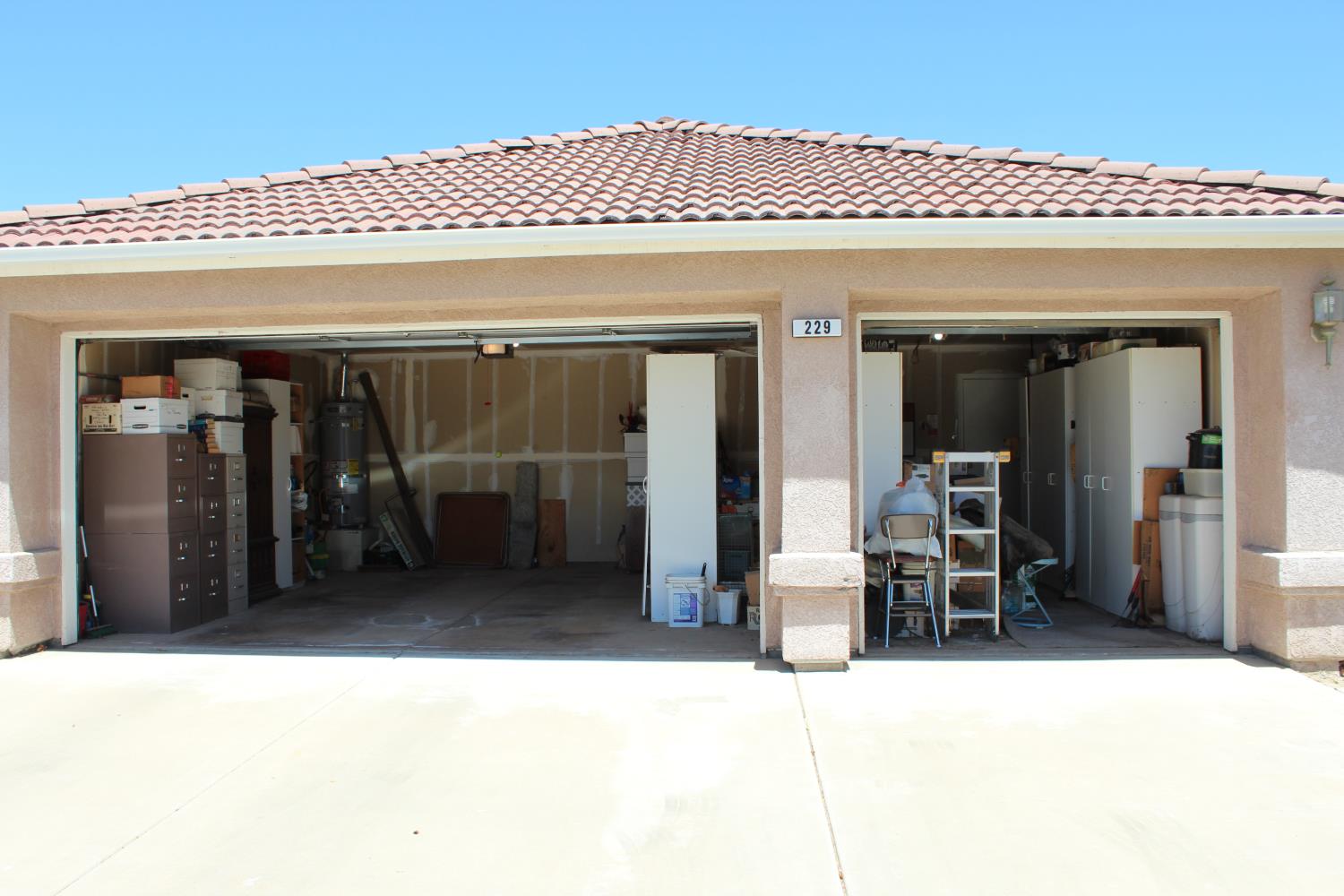 229 Lake St, Kingsburg, CA 93631