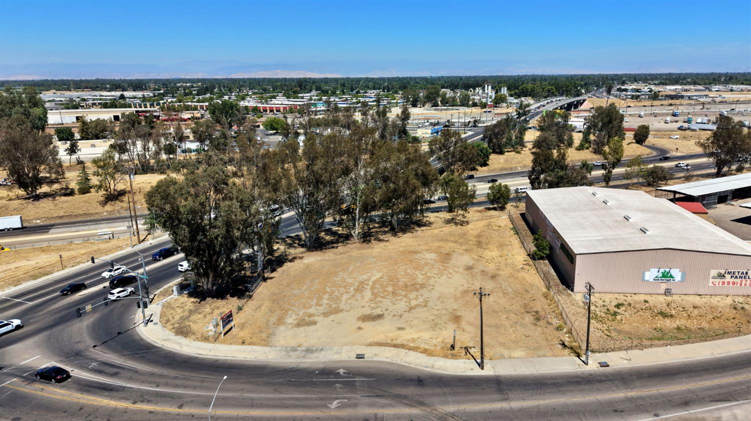 3998 N Parkway Ave, Fresno, CA 93722