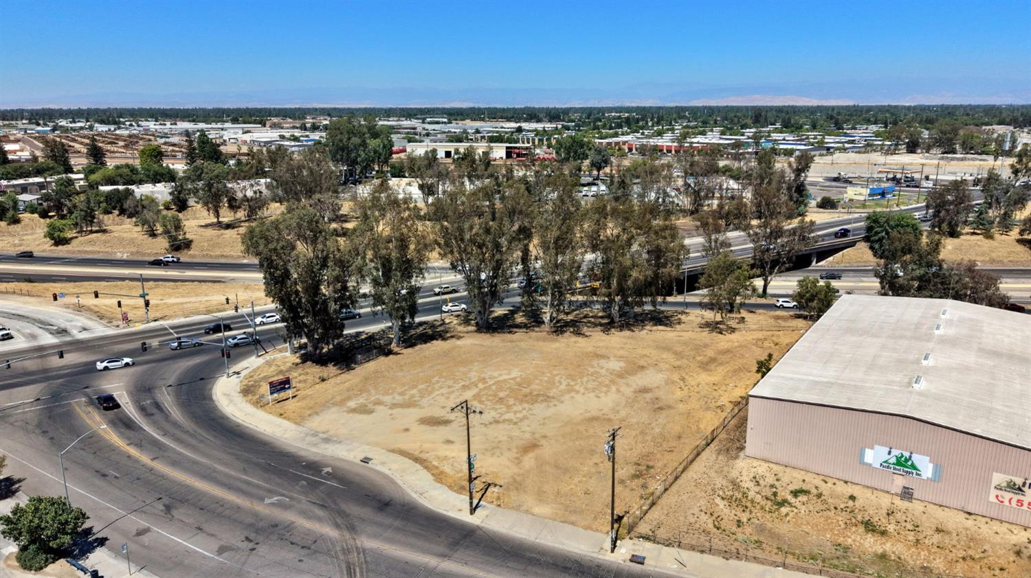 3998 N Parkway Ave, Fresno, CA 93722