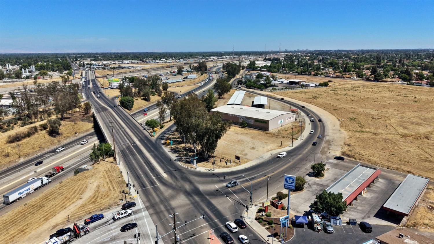 3998 N Parkway Ave, Fresno, CA 93722