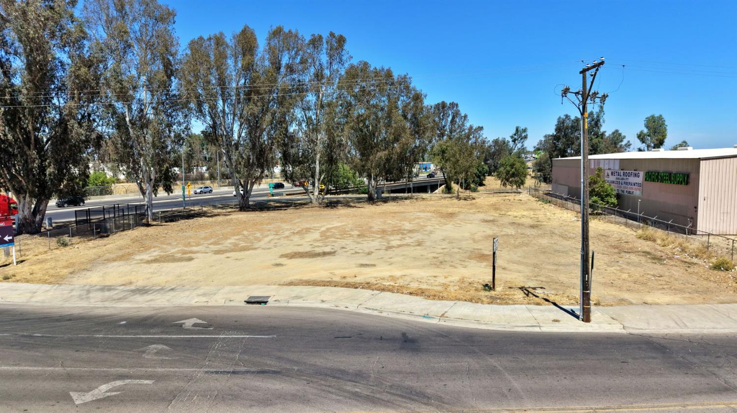 3998 N Parkway Ave, Fresno, CA 93722